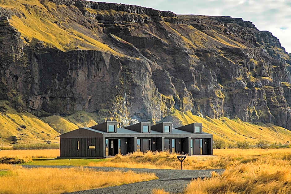 Seljalandsfoss Horizons