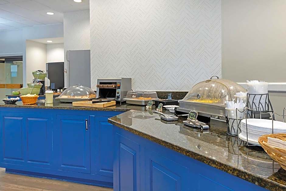 The Lux Hotel & Conference Center, an Ascend Collection Hotel