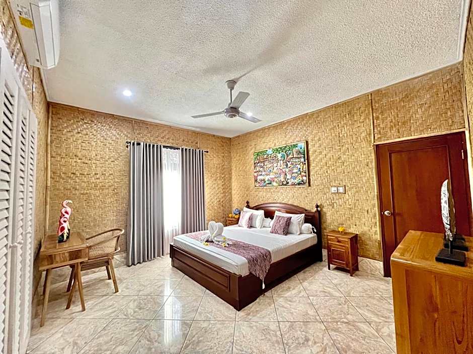 Tiga Naga Villa