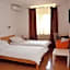Hotel 7