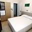 Hotel Karyatides