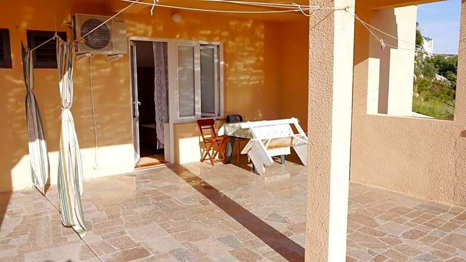 Cozy 1 bedroom apartment with sea view