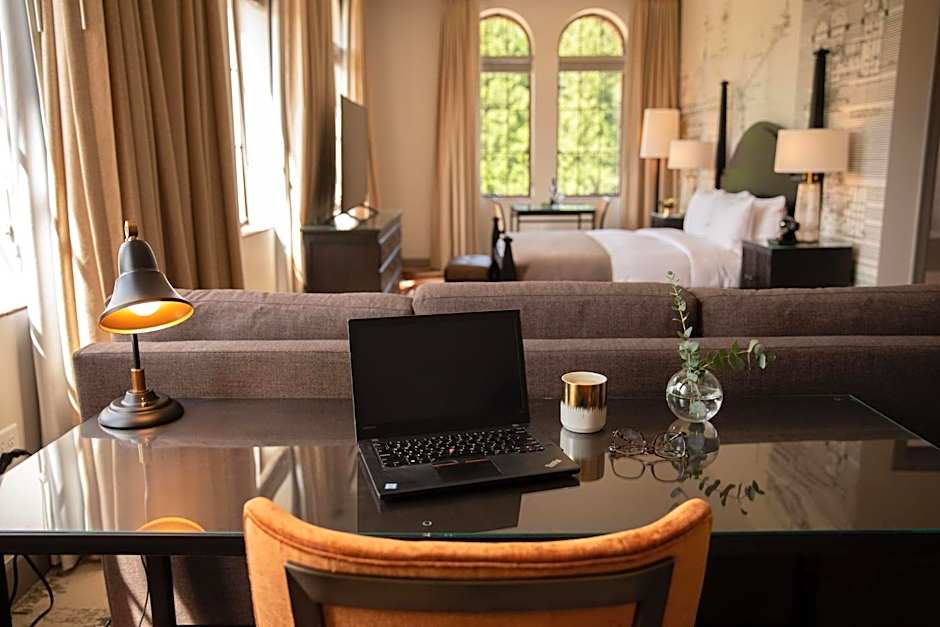 The Lodge at St Edward State Park
