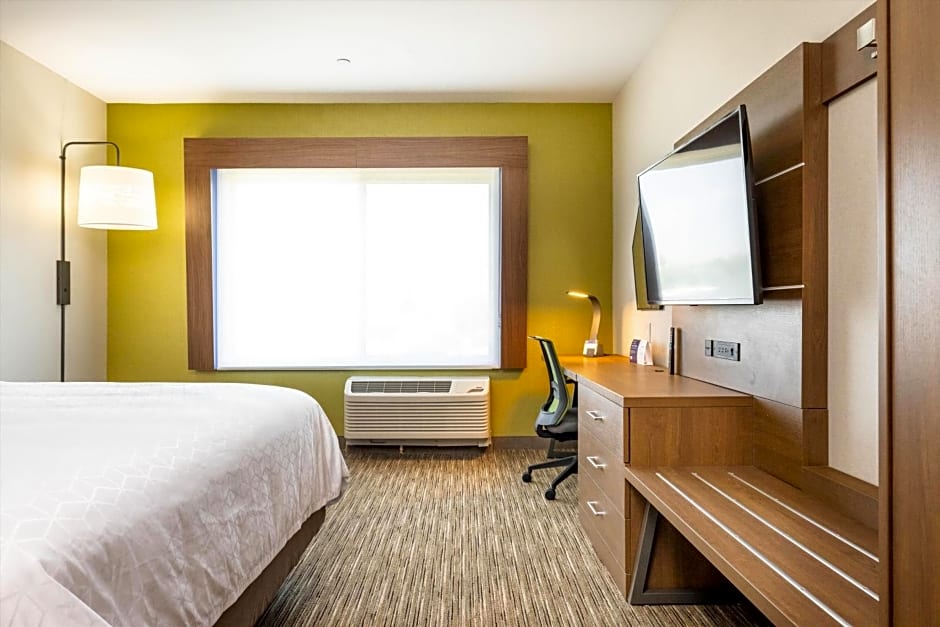 Holiday Inn Express & Suites - San Jose Silicon Valley By IHG