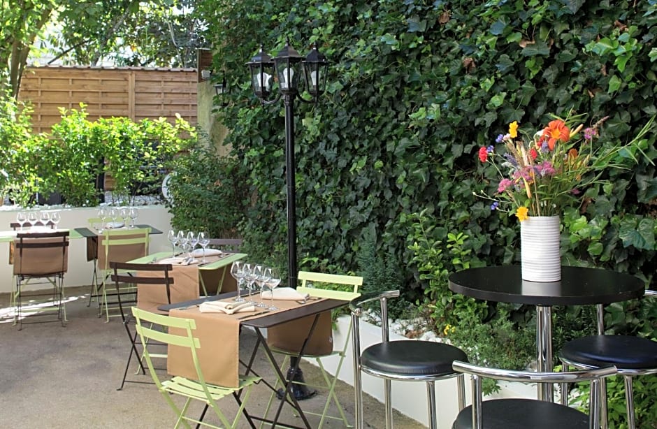 Logis Hotel De Paris