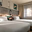Living Place Hotel