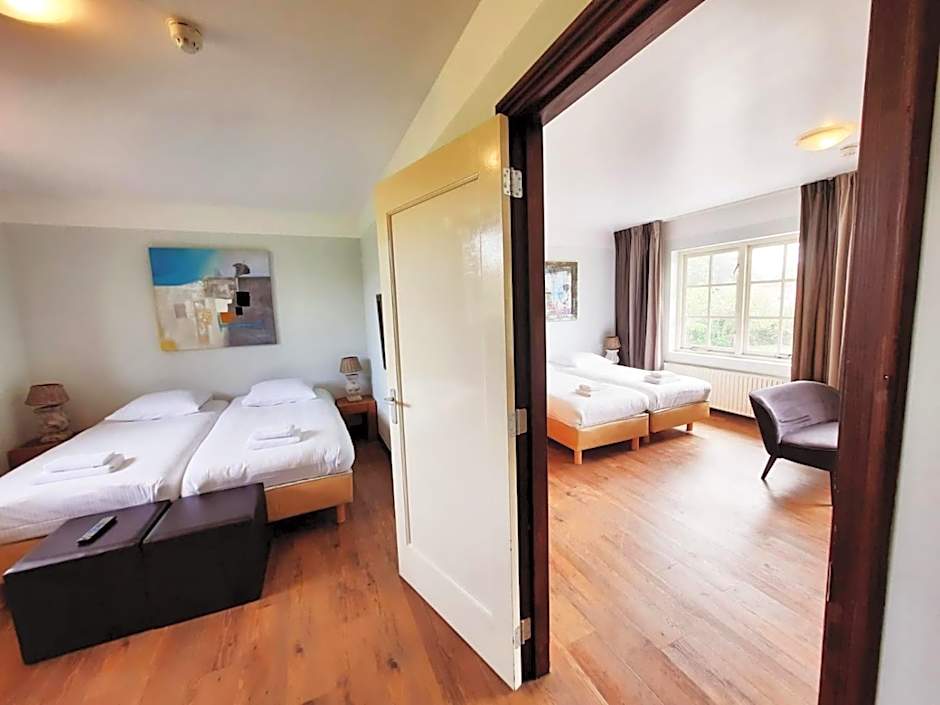 Strandhotel Dennenbos