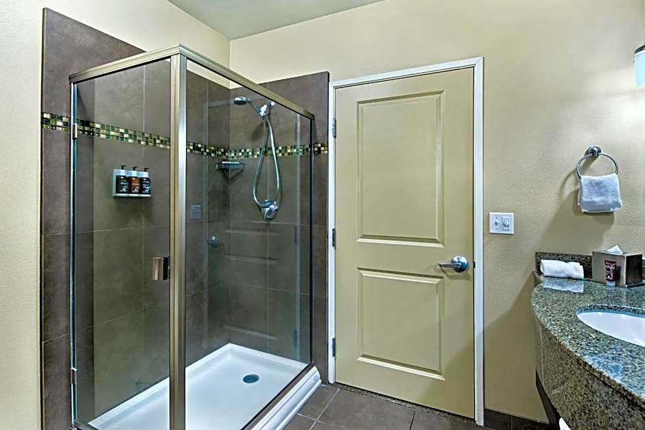 Oxford Suites Silverdale