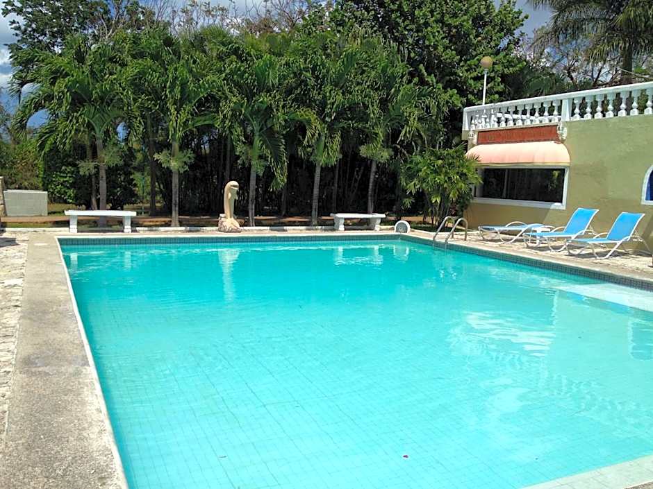 Villablanca Garden Beach Hotel