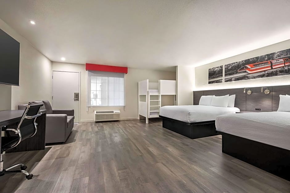 Ramada by Wyndham Anaheim Convention Center