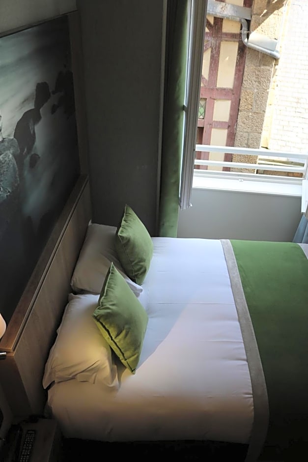 Mouton Blanc Hotel
