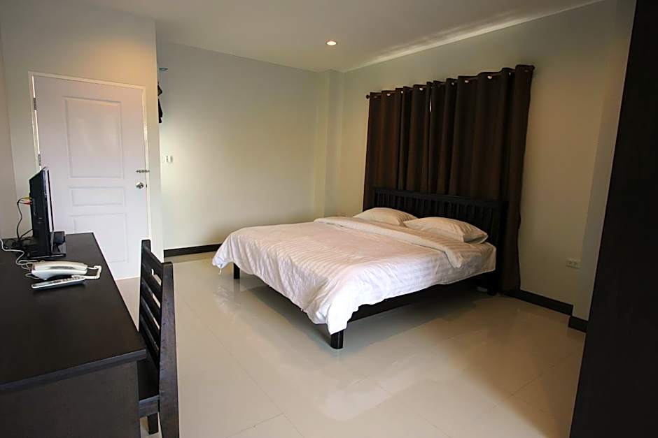 Photo 1 of 4 of 1 Bedroom Apartment