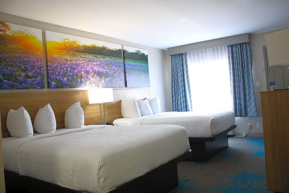 Days Inn by Wyndham Waco University Area