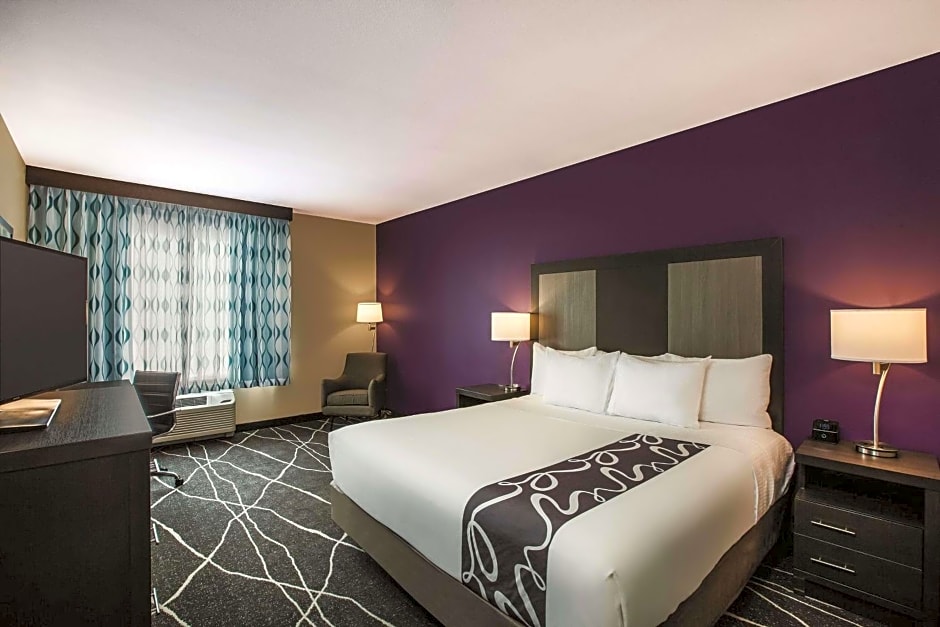 La Quinta Inn & Suites by Wyndham Dallas Northeast - Arboretum