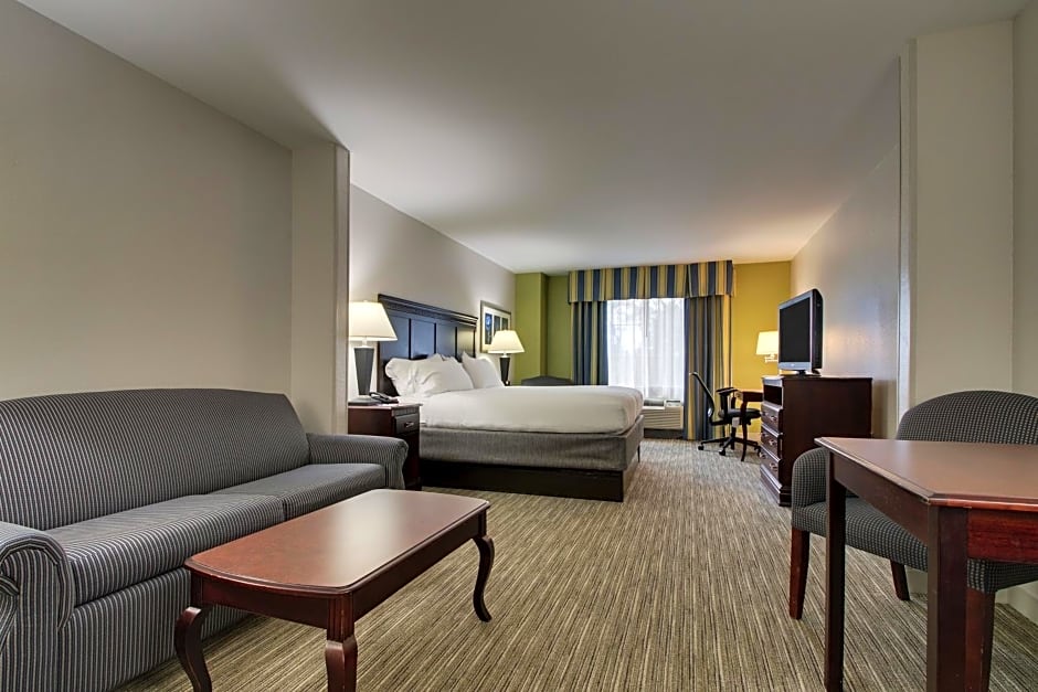 Holiday Inn Express Hotel & Suites Middleboro Raynham