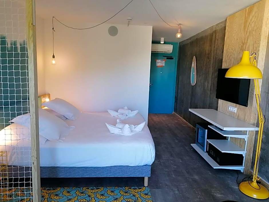 HÔTEL LE TERRE SAINTE