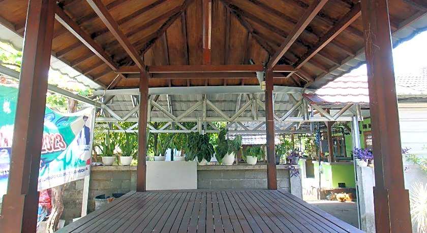 OYO Life 93125 Kos Bale Lumbung Syariah