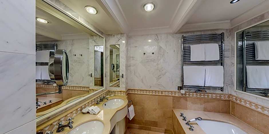 Falkensteiner Schlosshotel Velden - The Leading Hotels of the World