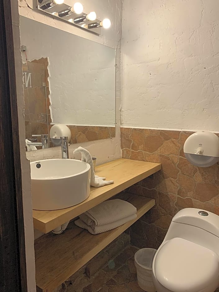 Nikikot Hotel & Hostel