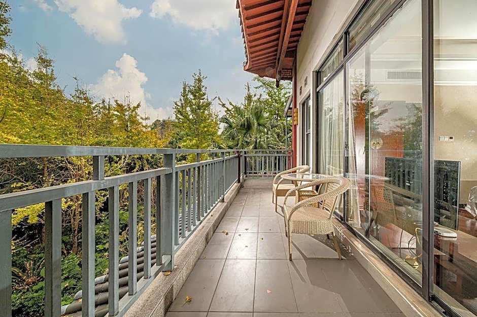 Photo 1 of 14 of Family Suite, Garden View
