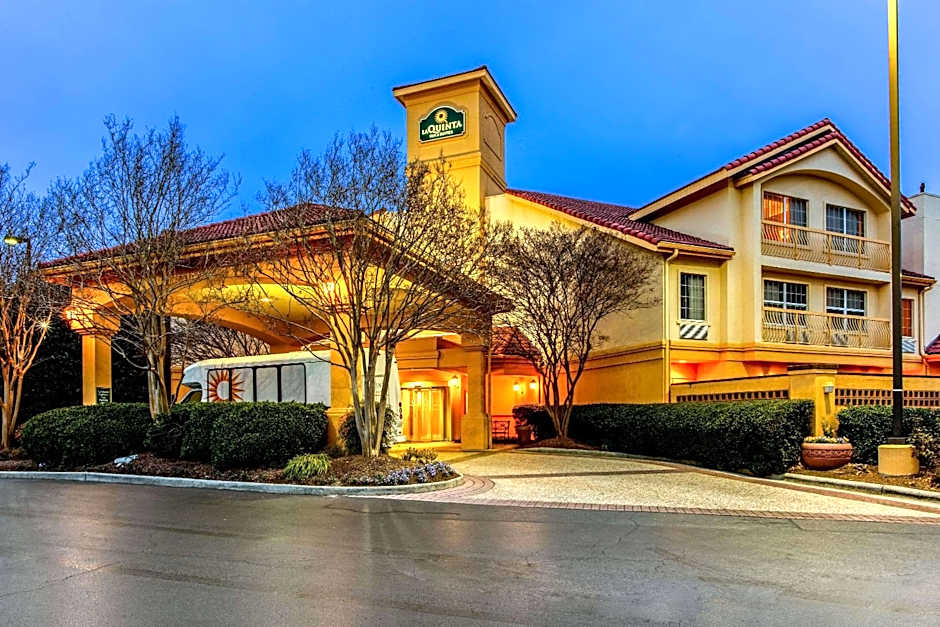 La Quinta Inn & Suites by Wyndham Raleigh Durham International Airport