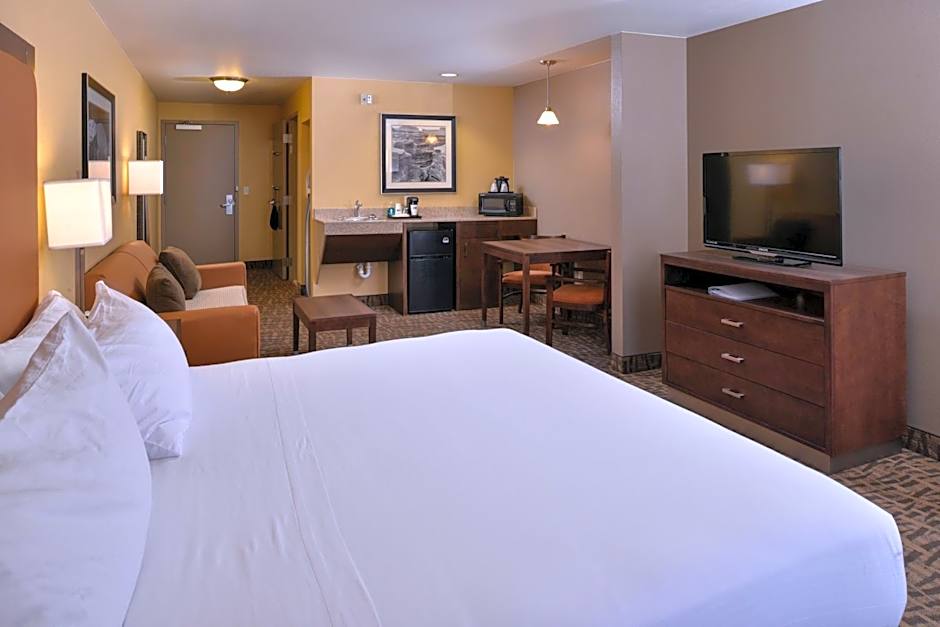 Holiday Inn Express & Suites Page Lake Powell Area By IHG