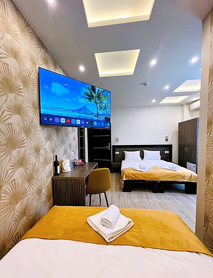 Side One Design Hotel Garni