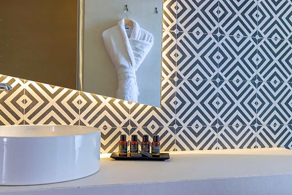 DIAGONAL HOTEL