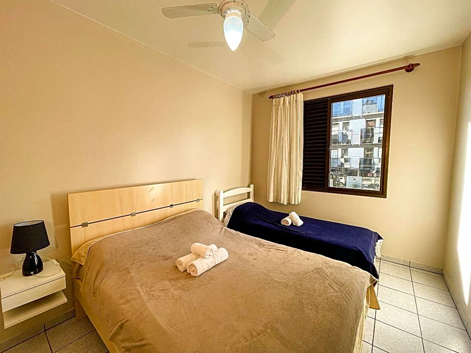 Apê com Garagem, Wi-Fi e A/C | 300m Canasvieiras