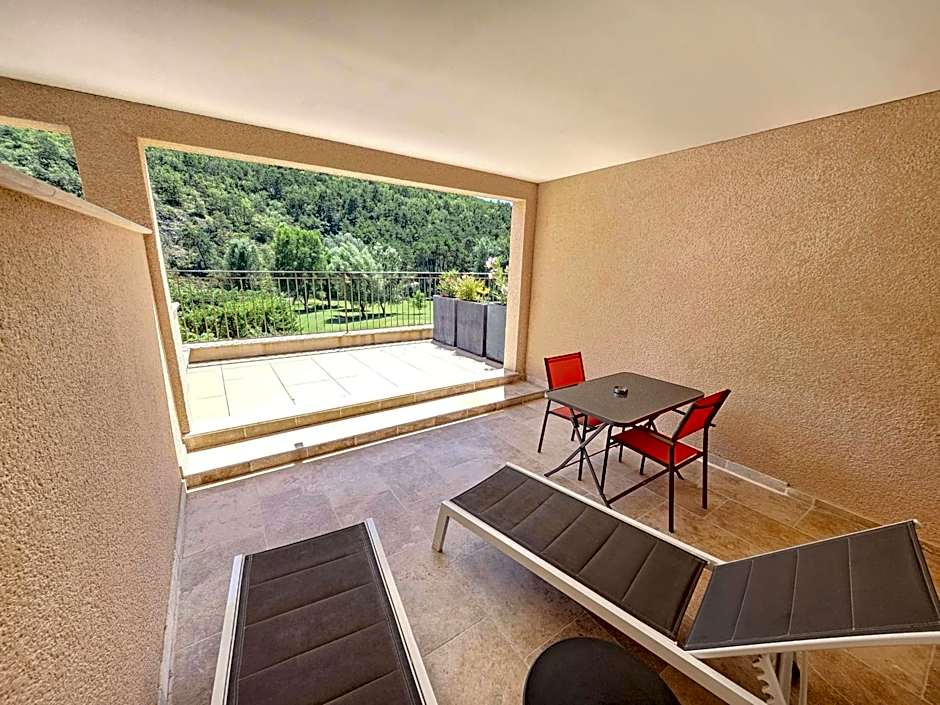 Domaine Ribiera, Hotel 5 Etoiles, SPA & Golf - Forcalquier