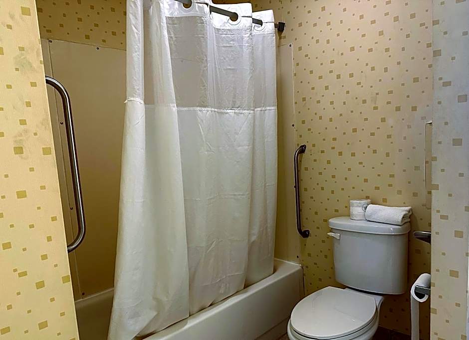 Travelodge by Wyndham Seymour