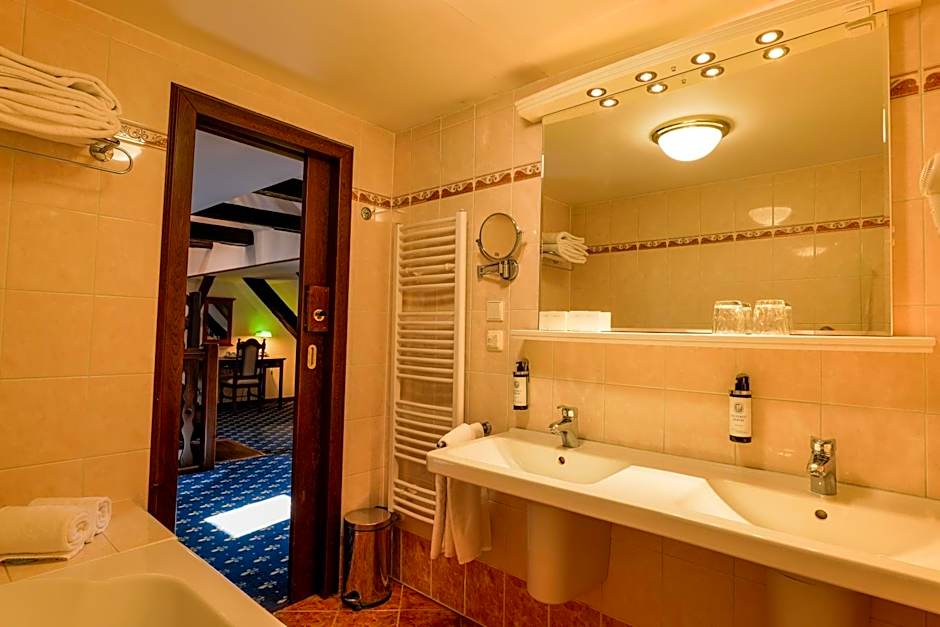 LH Hotel Gold