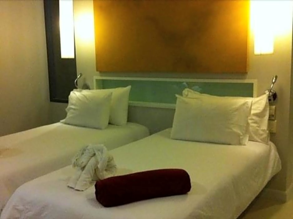 Photo 1 of 2 of Deluxe, Sea View