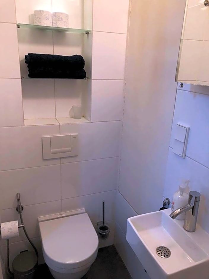 Canal View B&B Amsterdam