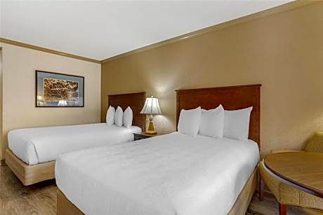 Double Room with Two Double Beds and Bath Tub - Disability Access/Non-Smoking