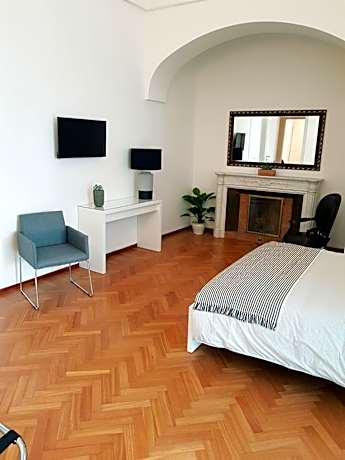 Queen Room with Garden View