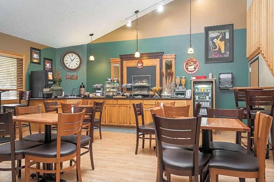 AmericInn by Wyndham Detroit Lakes