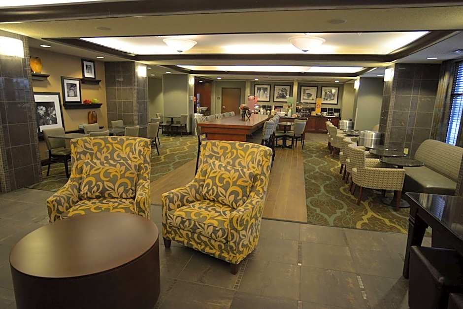 Hampton Inn By Hilton Warsaw