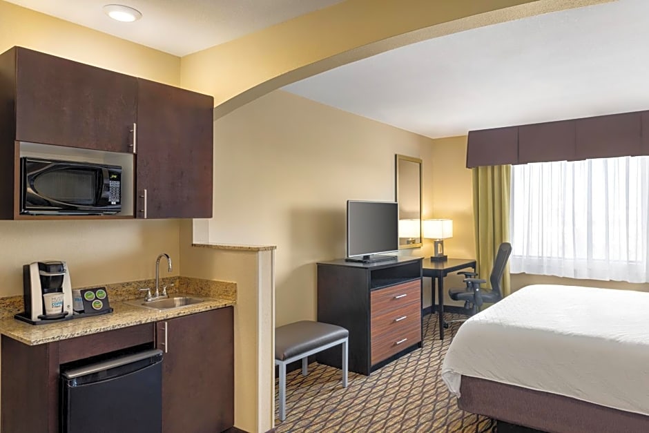 Holiday Inn Express Hotel & Suites Edmond By IHG