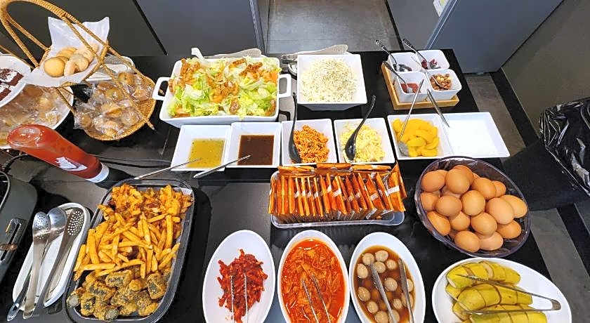 Workers Hotel Daejeon Wolpyeong by Anook