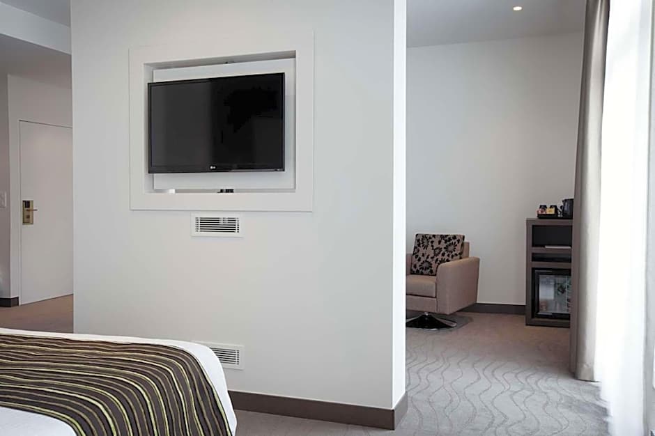 Photo 1 of 12 of Junior Suite