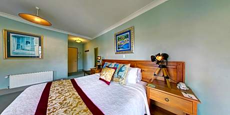 King Room with Mountain View