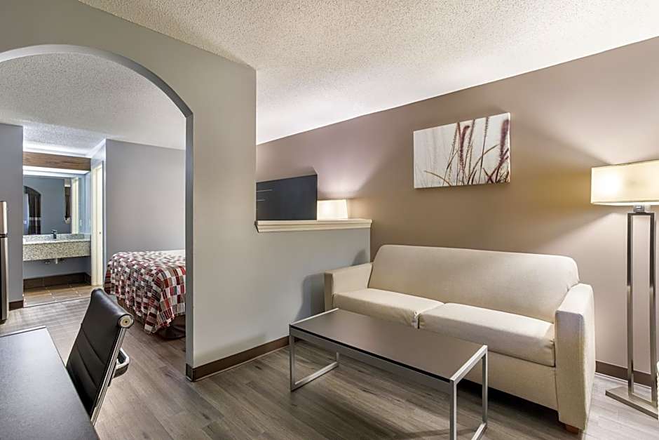 Red Roof Inn & Suites Athens, AL