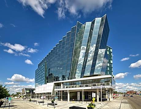 DoubleTree by Hilton Edmonton Downtown