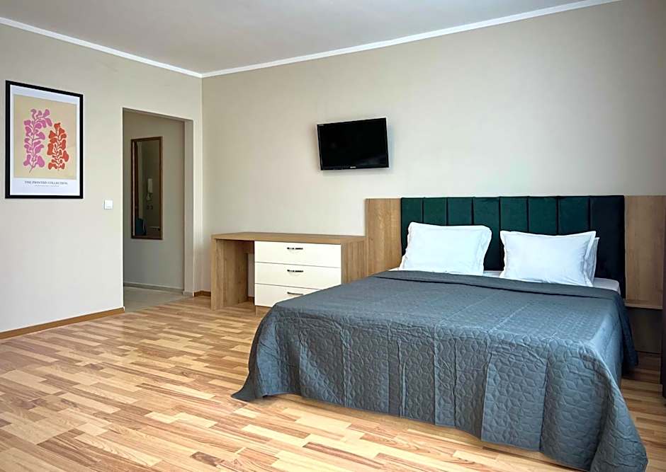 Sineva Del Sol Apartments