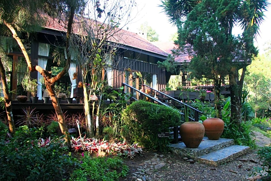 Villa Darakorn Hill Country House