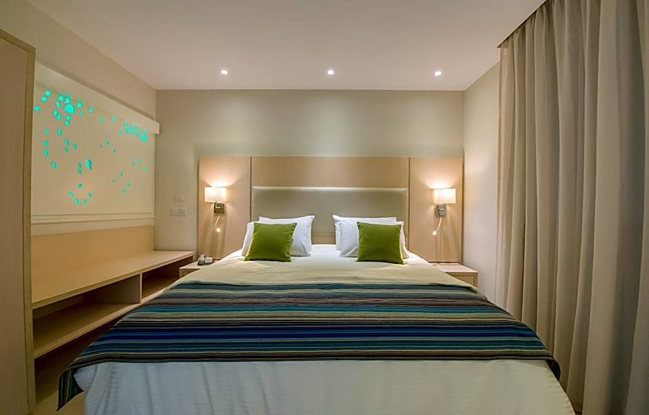 MyroAndrou Beach Hotel Apartments