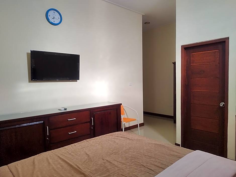 Adi Pelita Sari Bali