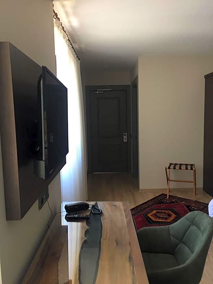 SUNOLUS VINEYARDHOUSe