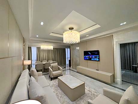 Ganjali Plaza Hotel